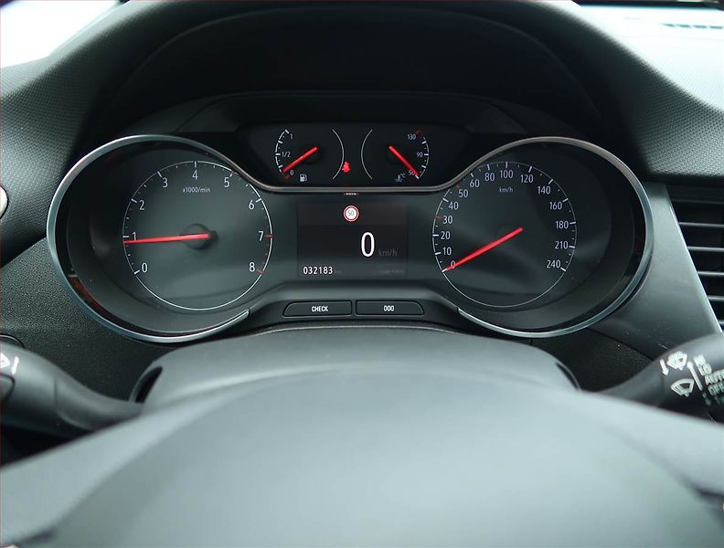Opel Crossland X (2023) Elegance 1.2 Turbo, Kůže, Navi - fotka 11 z 16