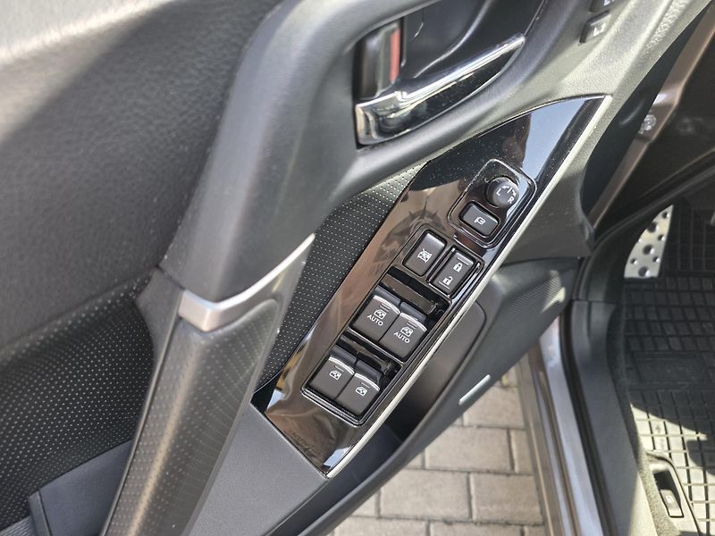 Subaru Forester (2018) XT, 1.maj., serv. kn, odp. DPH - fotka 14 z 40