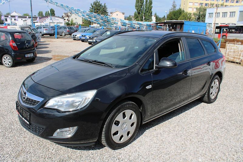 Opel Astra (2011) 1,4i KLIMA TEMPOMAT EL.OKNA - fotka 3 z 16