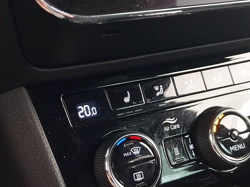 Škoda Superb (2022) Sportline 2.0 TDI - fotka 19 z 22