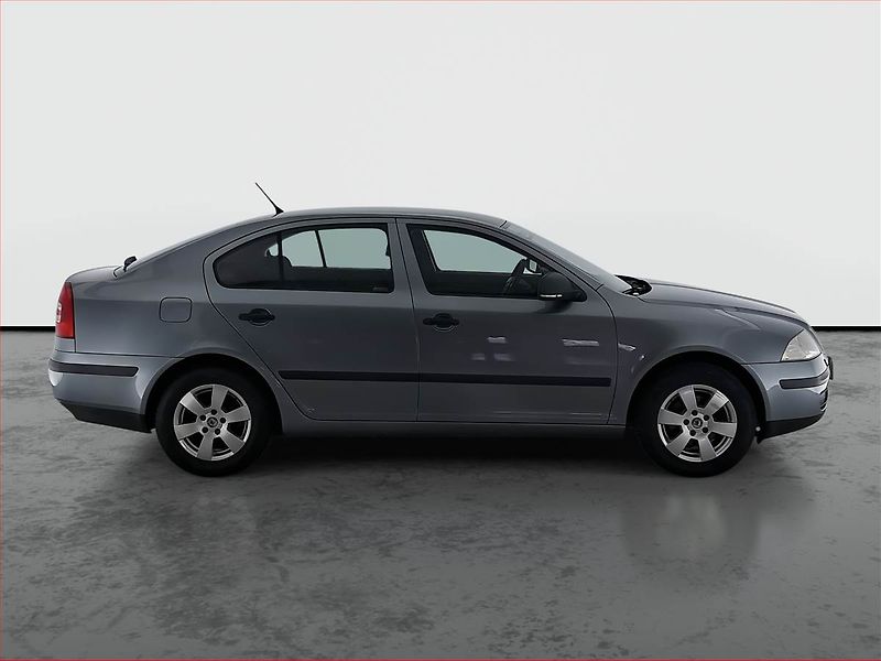Škoda Octavia (2012) 1.6 - fotka 6 z 19