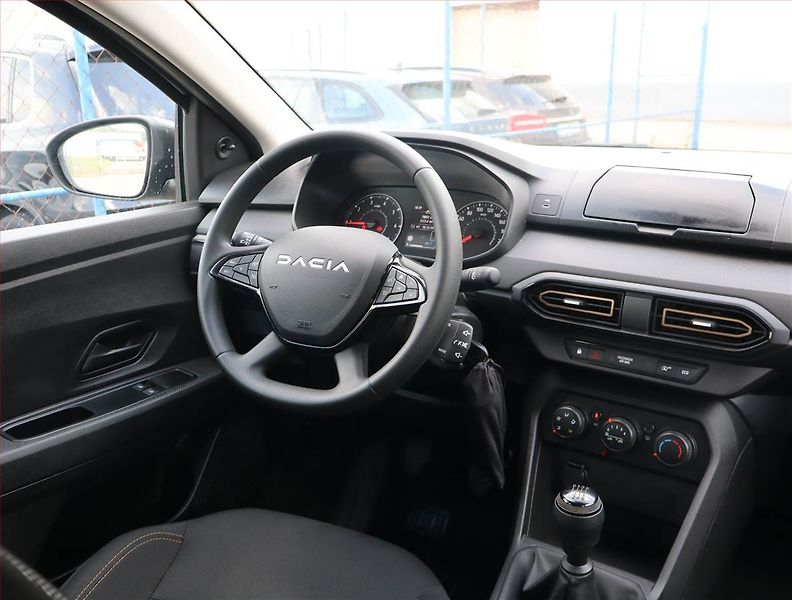 Dacia Sandero (2024) 1.0 TCe, LPG, Serv.kniha - fotka 7 z 15