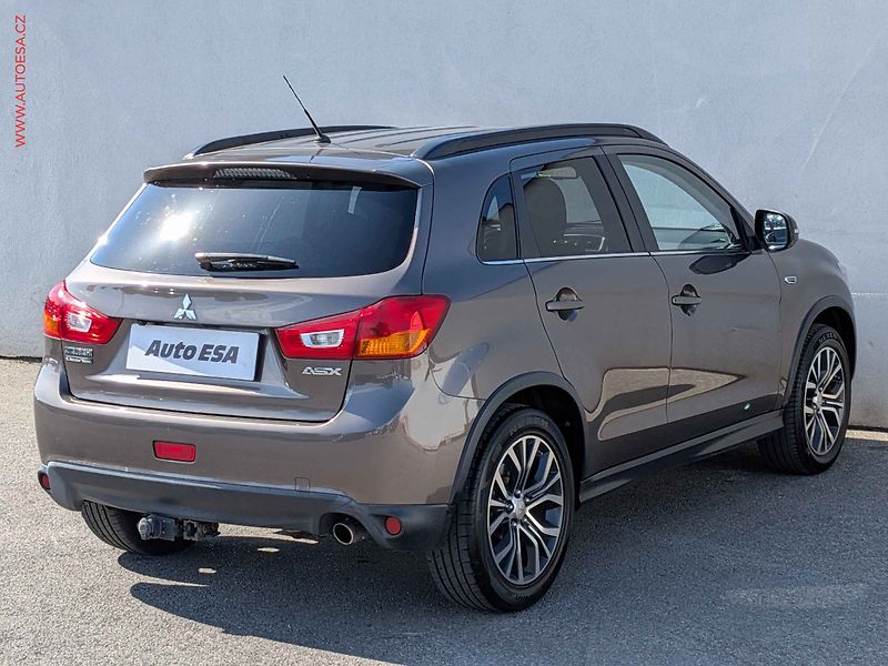 Mitsubishi ASX (2015) 1.6MIVEC, 1.maj, AC, park - fotka 6 z 14