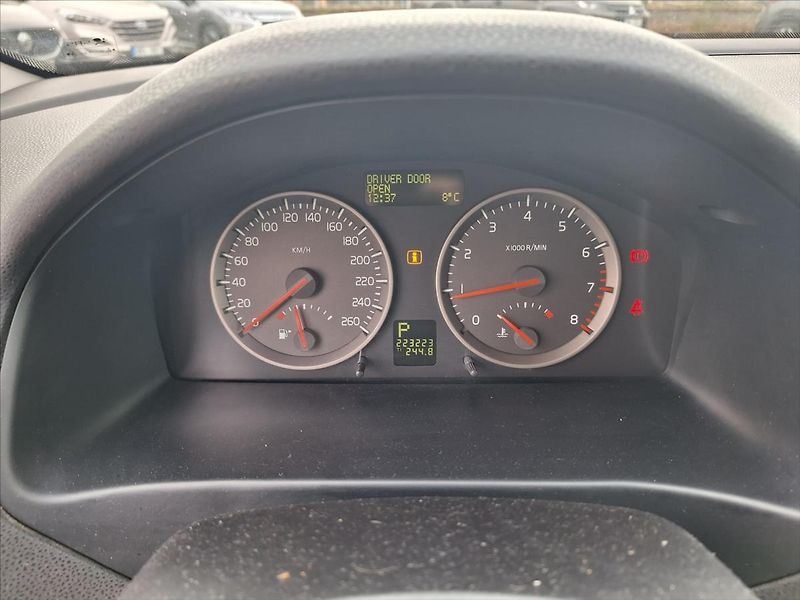 Volvo V50 2,4 i  CZ V5 dvě sady kol - fotka 10 z 12