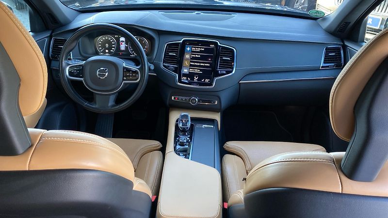 Volvo XC90 INSCRIPTION, B5 AWD, 173+10 kW - fotka 12 z 37