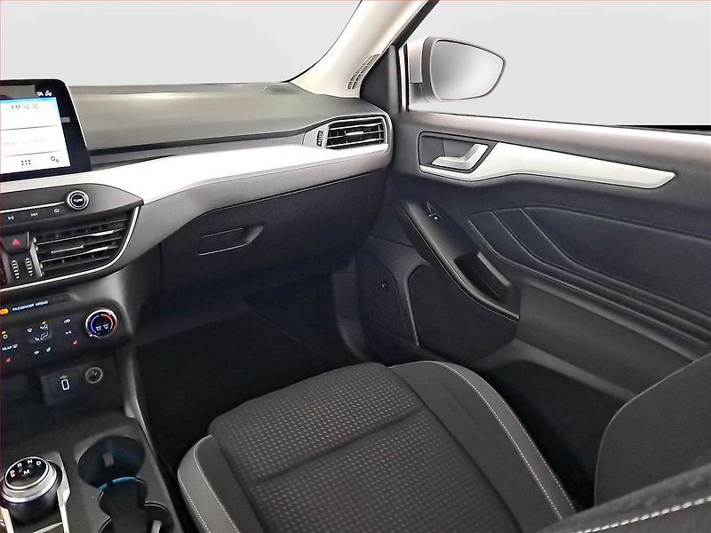 Ford Focus (2019) 1.5 TDCi, Automat, Navi - fotka 8 z 26