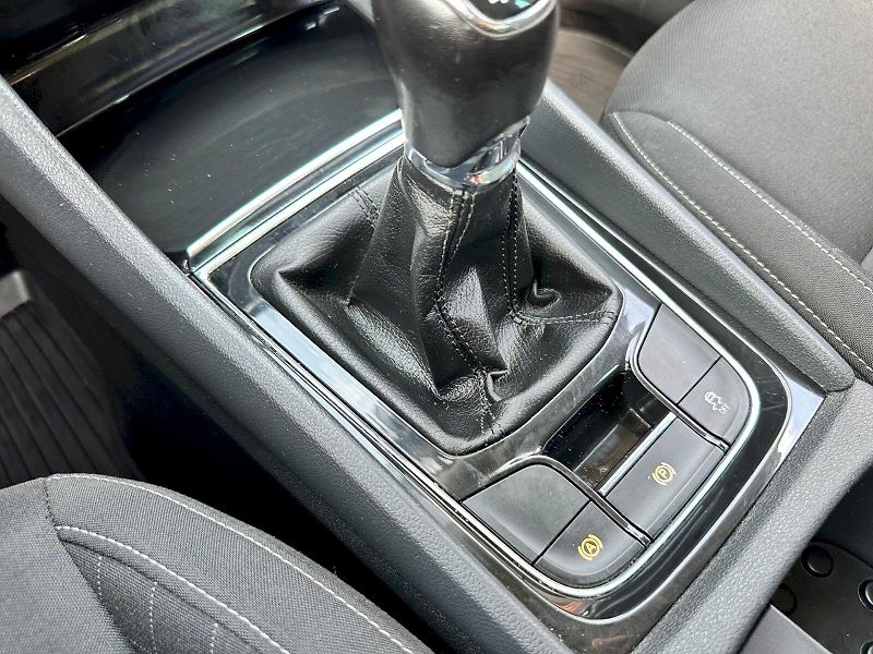 Škoda Karoq (2018) 2.0 TDI 110 kW Ambition 4x4 - fotka 20 z 25