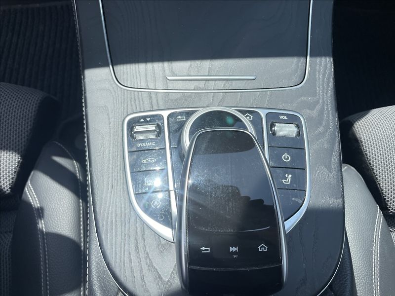 Mercedes-Benz Třídy E 2,0 d 4MATIC All-Terrain LED H - fotka 25 z 38