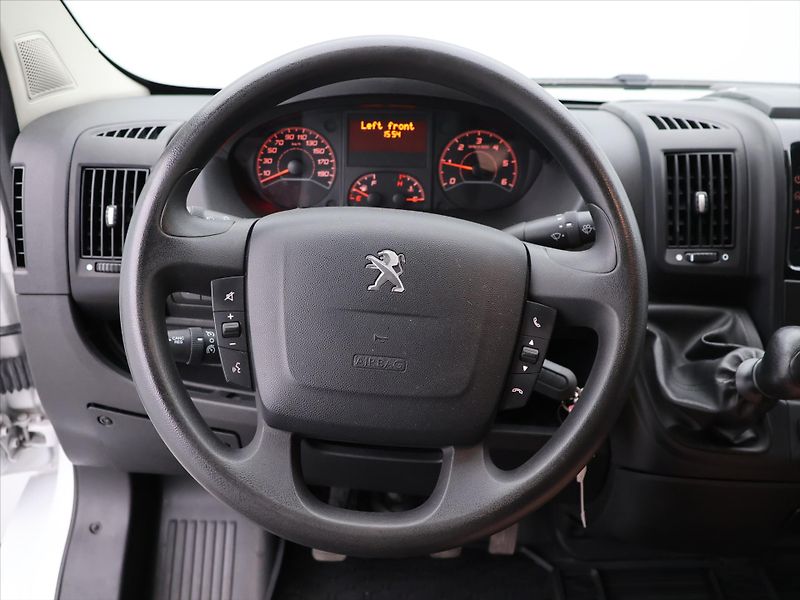 Peugeot Boxer 2,2 HDI 103 KW L3H2 DPH CZ 1.M - fotka 15 z 31