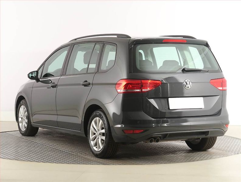 Volkswagen Touran (2016) Comfortline 2.0 TDI, Automat - fotka 4 z 21