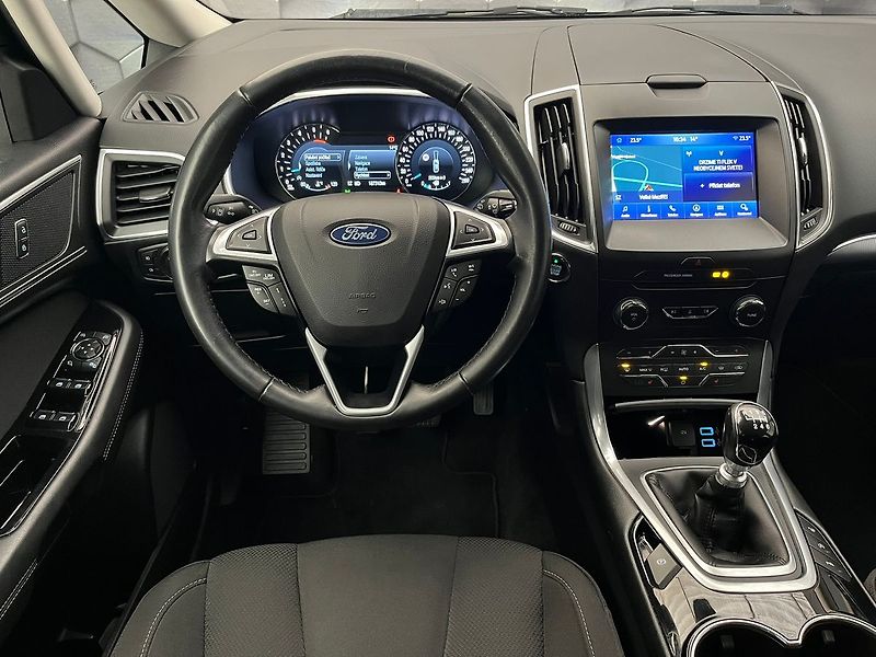 Ford S-MAX 2.0 EB Titanium manuál 7 míst - fotka 7 z 63