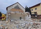 Ve Slaném-Kvíci musí výstavbě nového dálničního mostu ustoupit domy i některé zahrádky s chatkami.