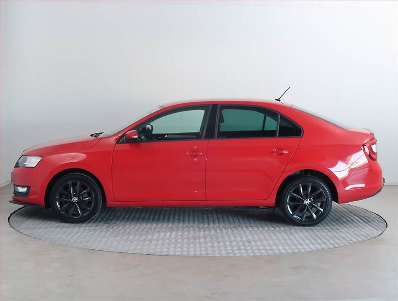 Škoda Rapid (2018) 1.0 TSI, Park. senzory - fotka 3 z 16