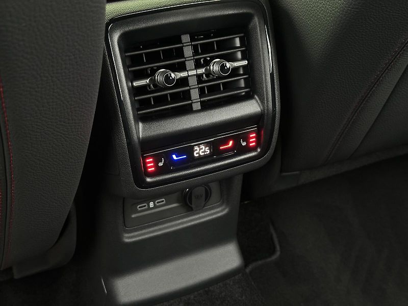Škoda Kodiaq RS DSG 4x4 265PS Matrix-LED He - fotka 34 z 36