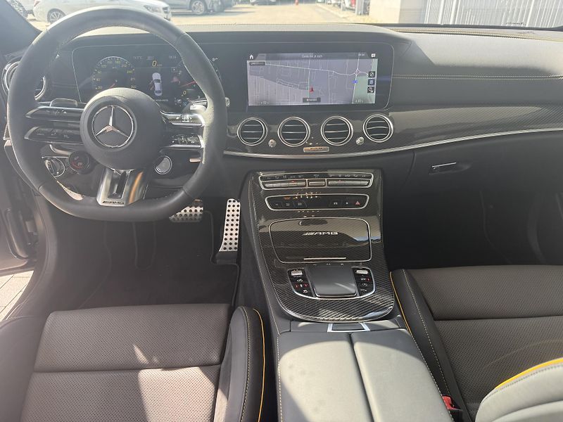 Mercedes-Benz Třídy E (2023) E 63 S AMG 4M+ sedan - fotka 26 z 51