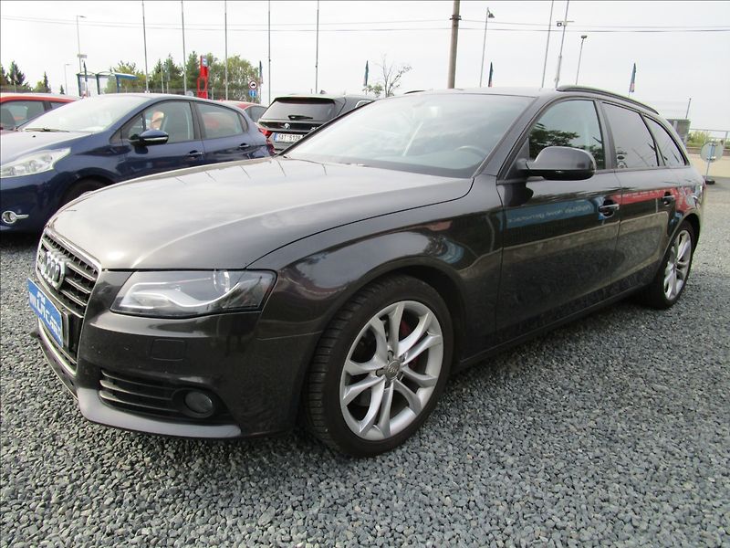 Audi A4 Avant 3.0TDi V6 Quattro, Bi-xe - fotka 1 z 41