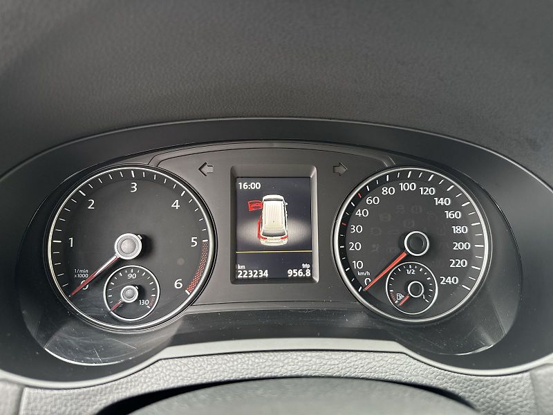 Seat Alhambra (2020) 2.0 TDI DSG Style - fotka 6 z 29