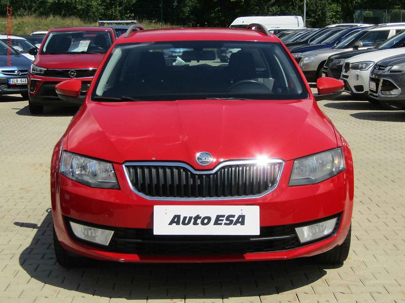 Škoda Octavia (2013) 1.6TDi 4x4, ČR, Elegance - fotka 2 z 19