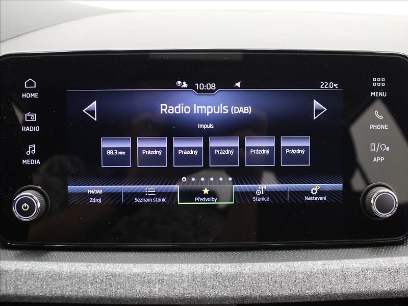 Škoda Scala 1,0 TSi 85kW 5L.Zár. 8 000km! - fotka 19 z 23