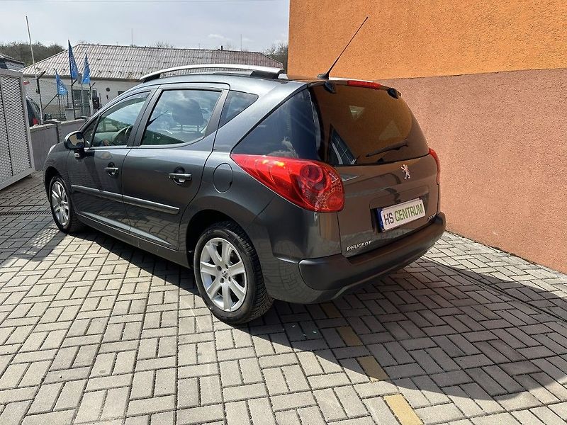 Peugeot 207 1.6i 88kW - fotka 8 z 15