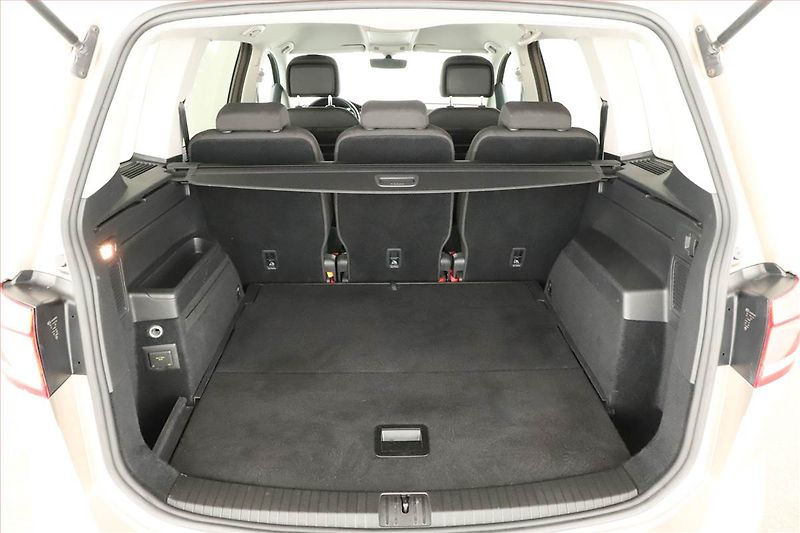 Volkswagen Touran (2018) 1.4 TSI, Automat, Tempomat - fotka 11 z 20