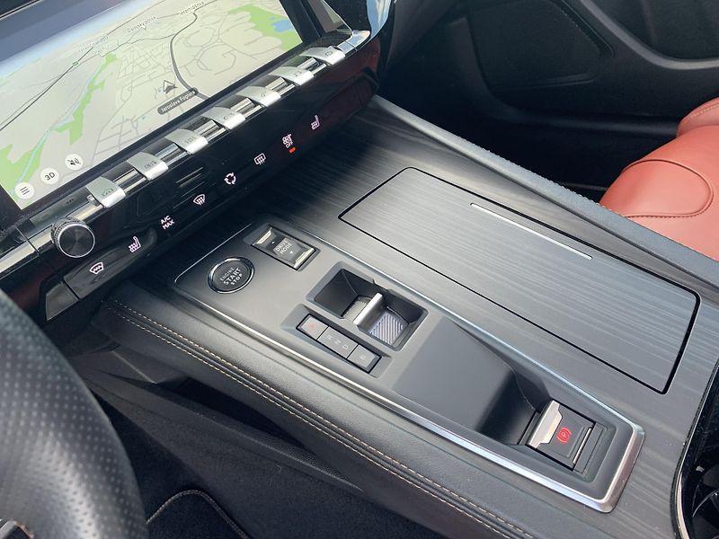 Peugeot 508 SW  GT 1.6 PHEV165kW e-EAT8 - fotka 23 z 38