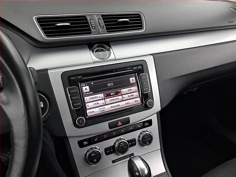 Volkswagen CC (2012) Comfortline 2.0 TDI, Automat - fotka 12 z 20