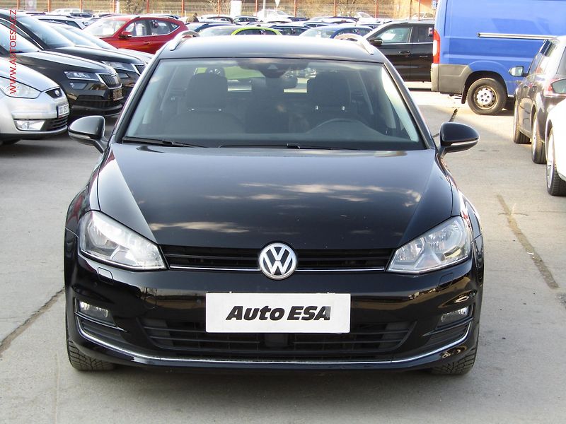 Volkswagen Golf (2016) 2.0TDi, ČR, Highline, DSG - fotka 2 z 16