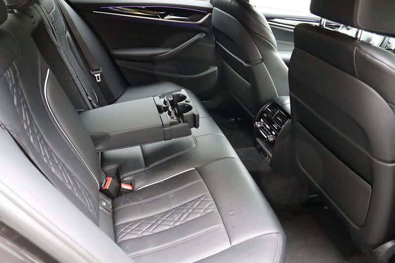 BMW Řada 5 540D XDRIVE G30 M-PAKET 250kW - fotka 44 z 50