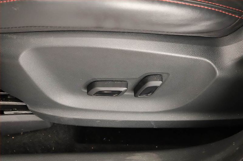 MG ZS (2023) 1.0 Turbo, Automat, ČR,1.maj - fotka 12 z 15