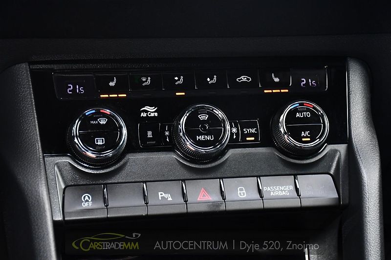 Škoda Karoq 2.0TDi SPORTLINE ACC  - fotka 34 z 51