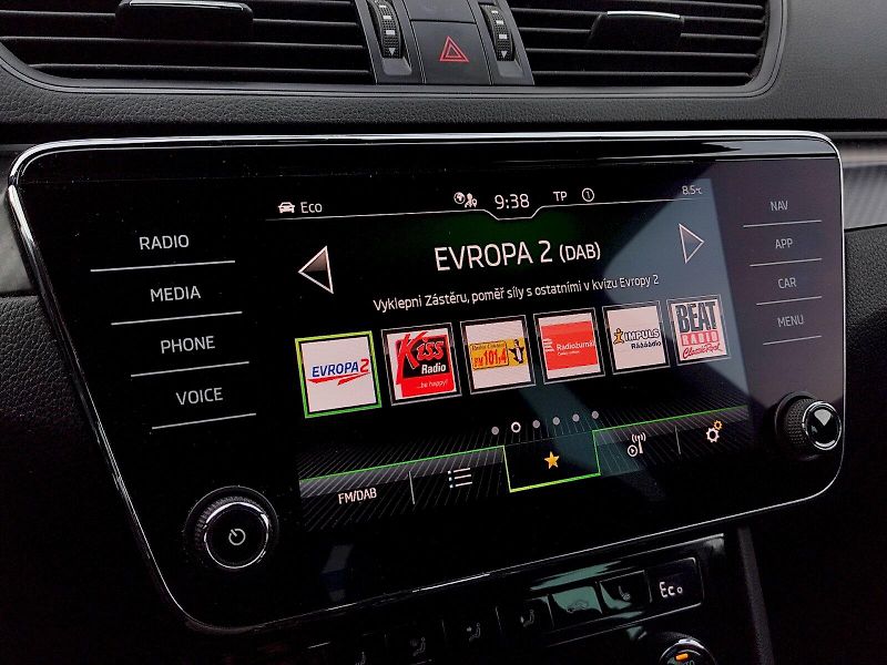 Škoda Superb (2020) iV 1,4 Tsi 150 Kw SportLine DS - fotka 19 z 37