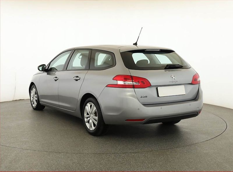 Peugeot 308 (2017) 1.6 BlueHDi, Tempomat - fotka 4 z 19