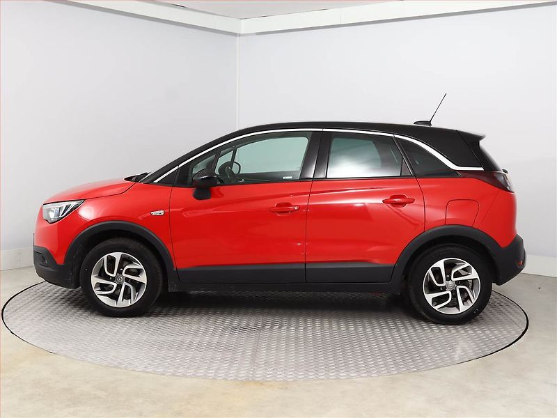 Opel Crossland X (2018) 1.2 Turbo, ČR,1.maj - fotka 3 z 13