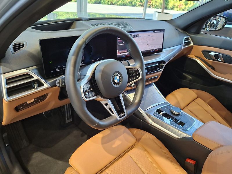 BMW Řada 3 320d xDrive Touring M-Sport - fotka 8 z 37