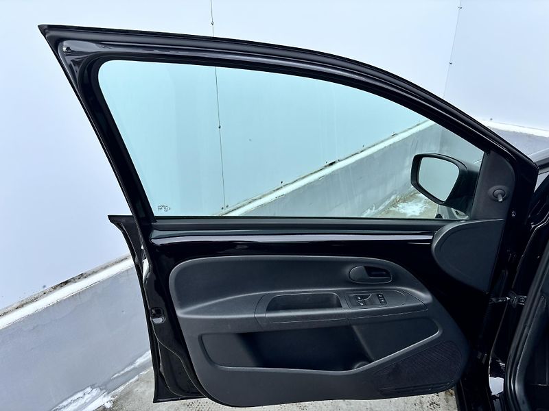 Škoda Citigo (2016) 1.0MPi 44kW  - fotka 16 z 23