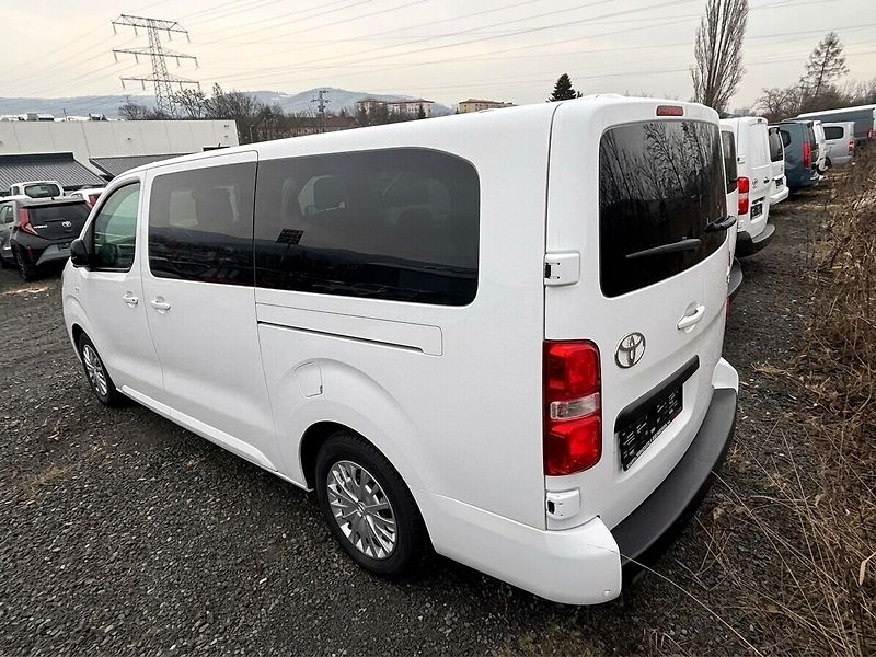 Toyota ProAce Verso 2,2 L2 Business + Mobility pak - fotka 5 z 7