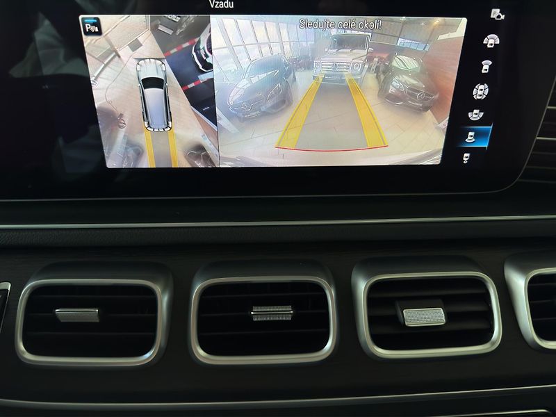 Mercedes-Benz GLS (2022) 400D 4MATIC - fotka 17 z 26