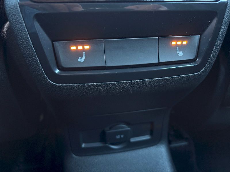 Škoda Karoq (2022) 2.0 TDI 110kW SportLine - fotka 26 z 35