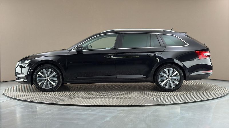 Škoda Superb 2.0 TDI DSG Style Combi - fotka 4 z 27