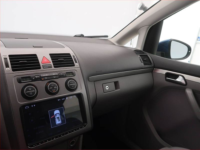 Volkswagen Touran (2009) 2.0 TDI, Serv.kniha, po STK - fotka 8 z 13
