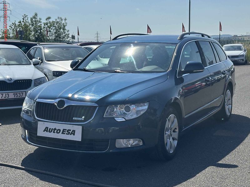 Škoda Superb (2011) 1.6 TDi, Ambition - fotka 3 z 18