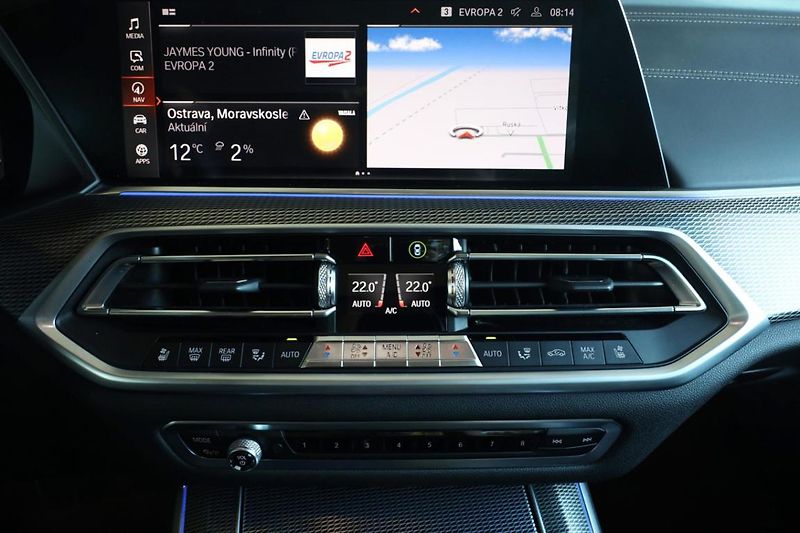 BMW X5 M50d - fotka 14 z 24