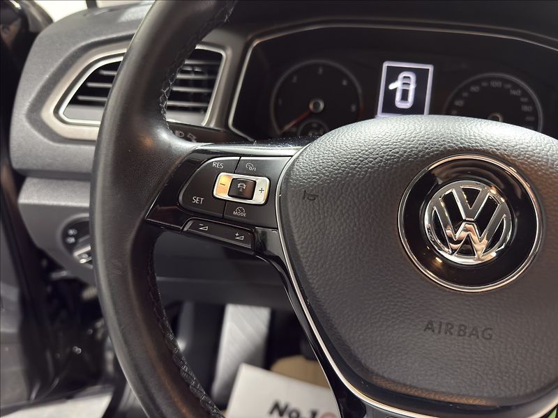 Volkswagen T-Roc 2,0   TDI 4MOTION ACC LED - fotka 11 z 26