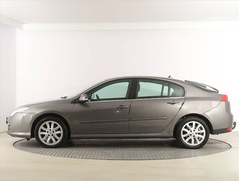 Renault Laguna (2008) 2.0 16V, Serv.kniha, Navi - fotka 3 z 19