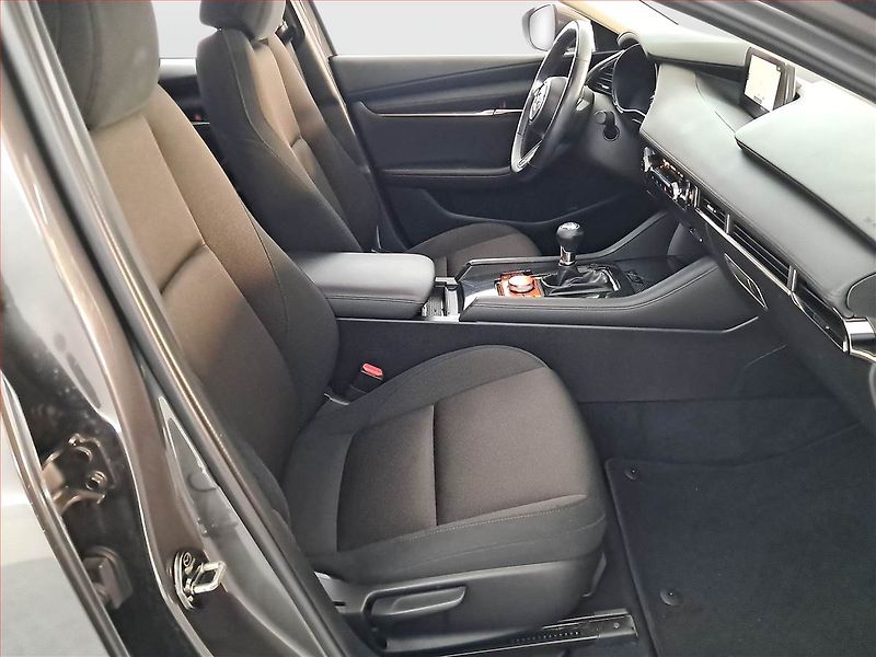 Mazda 3 (2021) 2.0 Skyactiv-G - fotka 9 z 19