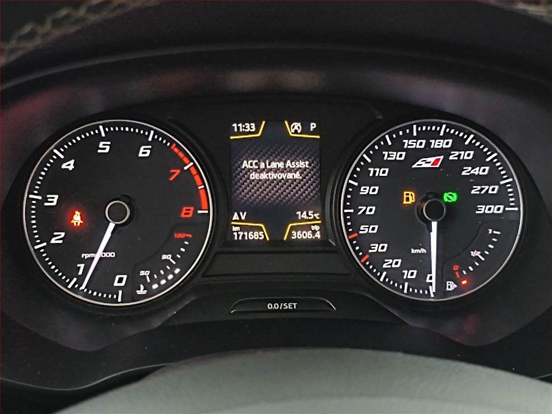 Seat Leon (2018) 2.0 TSI Cupra 300, 4X4 - fotka 11 z 21