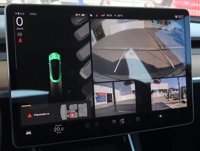 Tesla Model 3 (2019) Long Range 4WD 78kWh, SoH 75% - fotka 19 z 26
