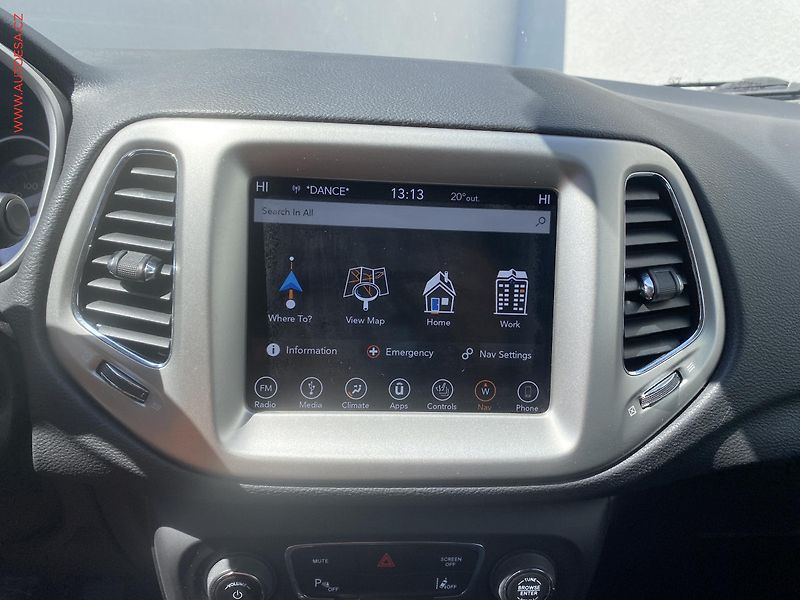 Jeep Compass (2019) 1.4 M-Air FWD, Longitude - fotka 17 z 17