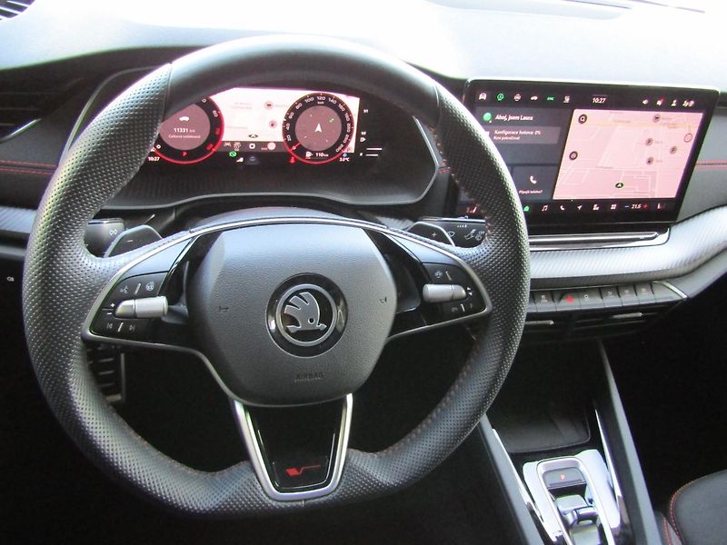 Škoda Octavia IV FL RS 2.0 TSI /195kW 7st.au - fotka 17 z 30